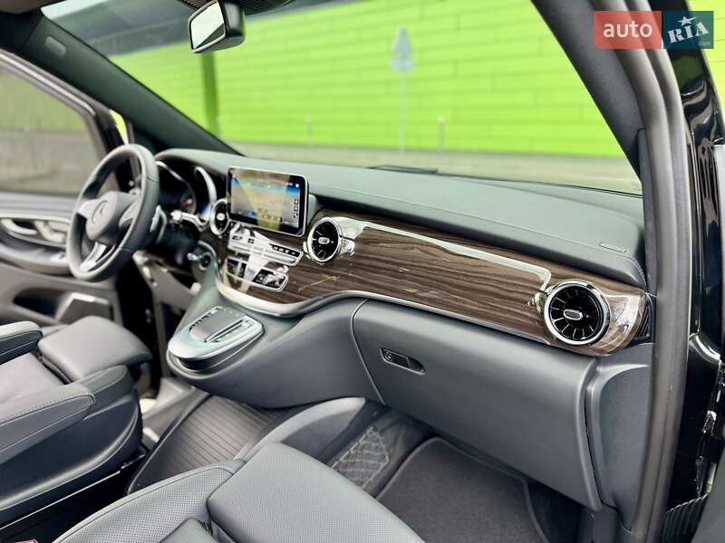 Мінівен Mercedes-Benz V-Class 2023 в Києві
