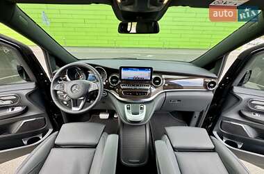 Минивэн Mercedes-Benz V-Class 2023 в 