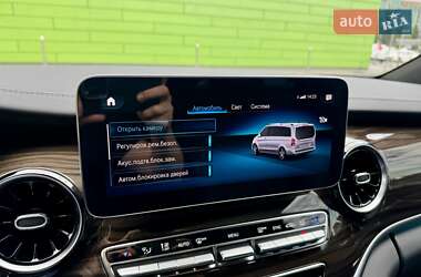 Минивэн Mercedes-Benz V-Class 2023 в 