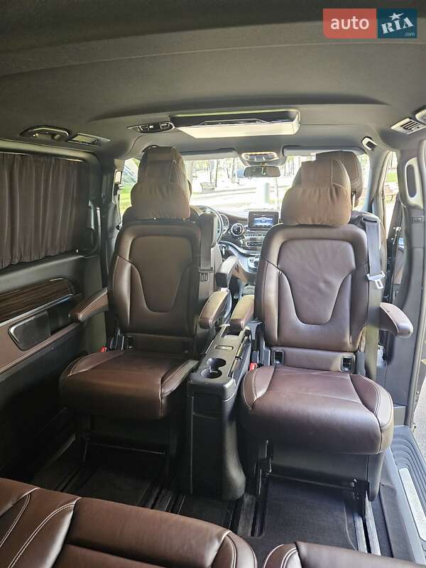 Минивэн Mercedes-Benz V-Class 2017 в Киеве