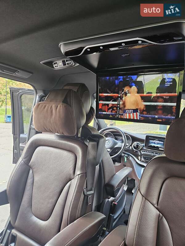 Минивэн Mercedes-Benz V-Class 2017 в Киеве