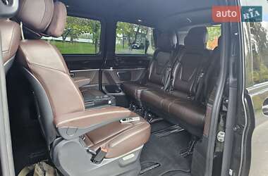 Минивэн Mercedes-Benz V-Class 2017 в 