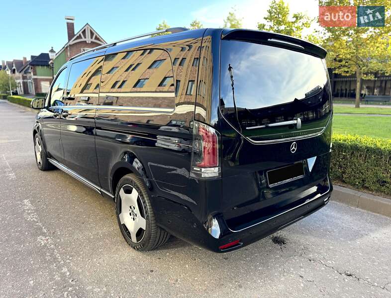 Минивэн Mercedes-Benz V-Class 2025 в Киеве