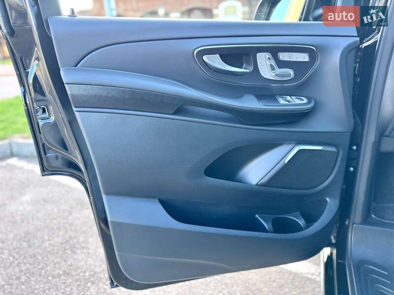 Минивэн Mercedes-Benz V-Class 2025 в Киеве