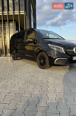 Минивэн Mercedes-Benz V-Class 2014 в 