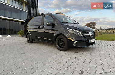 Минивэн Mercedes-Benz V-Class 2014 в 