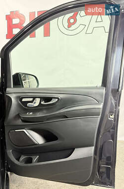 Мінівен Mercedes-Benz V-Class 2017 в  фото 56 Мінівен Mercedes-Benz V-Class 2017 в
