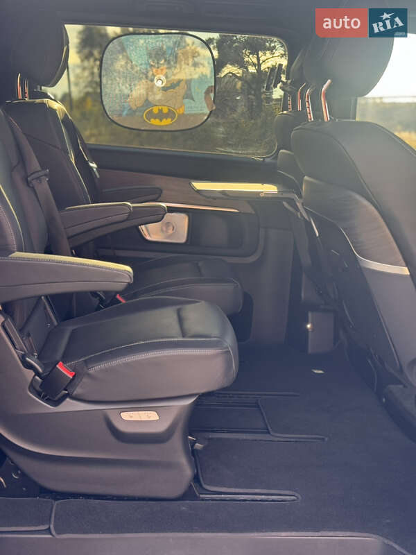 Минивэн Mercedes-Benz V-Class 2025 в Львове