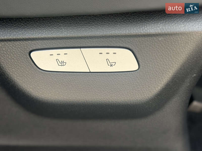 Минивэн Mercedes-Benz V-Class 2025 в Львове