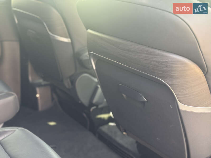 Минивэн Mercedes-Benz V-Class 2025 в Львове