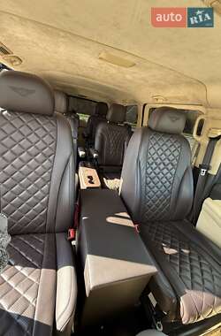 Мінівен Mercedes-Benz V-Class 2023 в 