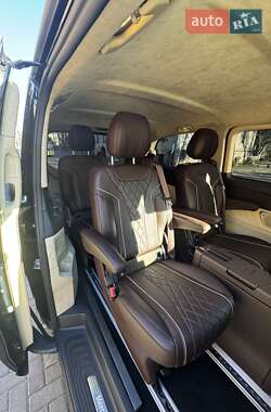 Мінівен Mercedes-Benz V-Class 2023 в 