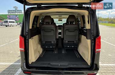 Мінівен Mercedes-Benz V-Class 2023 в 