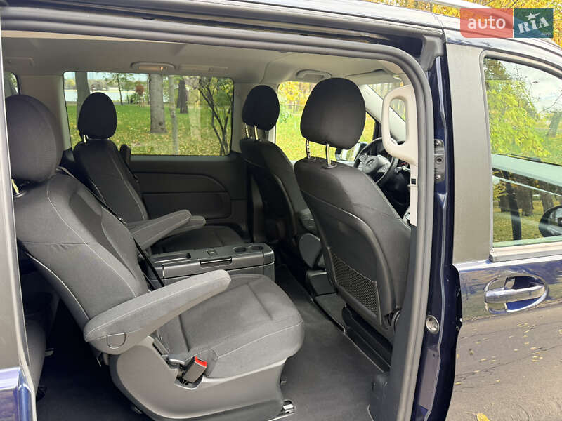 Минивэн Mercedes-Benz V-Class 2017 в Киеве