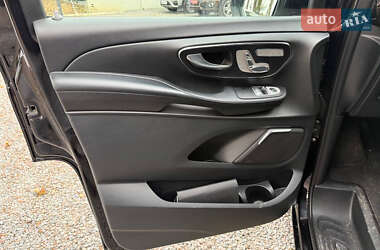 Мінівен Mercedes-Benz V-Class 2015 в  фото 51 Мінівен Mercedes-Benz V-Class 2015 в
