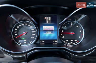 Минивэн Mercedes-Benz V-Class 2021 в  фото 17 Минивэн Mercedes-Benz V-Class 2021 в