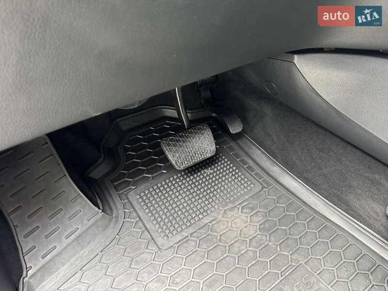 Мінівен Mercedes-Benz V-Class 2016 в Мукачевому фото 45 Мінівен Mercedes-Benz V-Class 2016 в Мукачевому