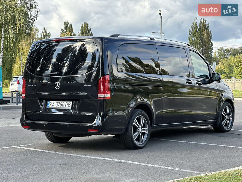 Минивэн Mercedes-Benz V-Class 2017 в Киеве фото 5 Минивэн Mercedes-Benz V-Class 2017 в Киеве