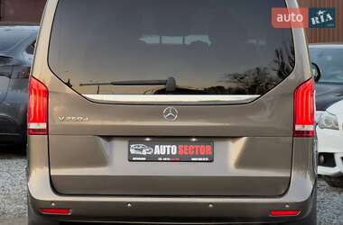 Минивэн Mercedes-Benz V-Class 2017 в 