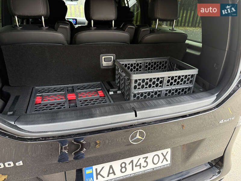 Минивэн Mercedes-Benz V-Class 2025 в Киеве
