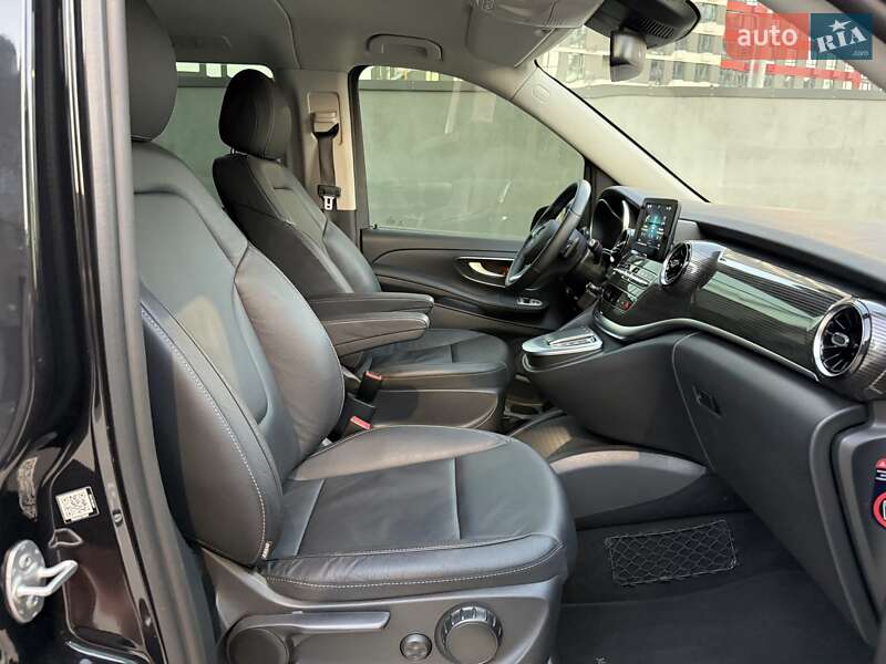 Минивэн Mercedes-Benz V-Class 2021 в Киеве