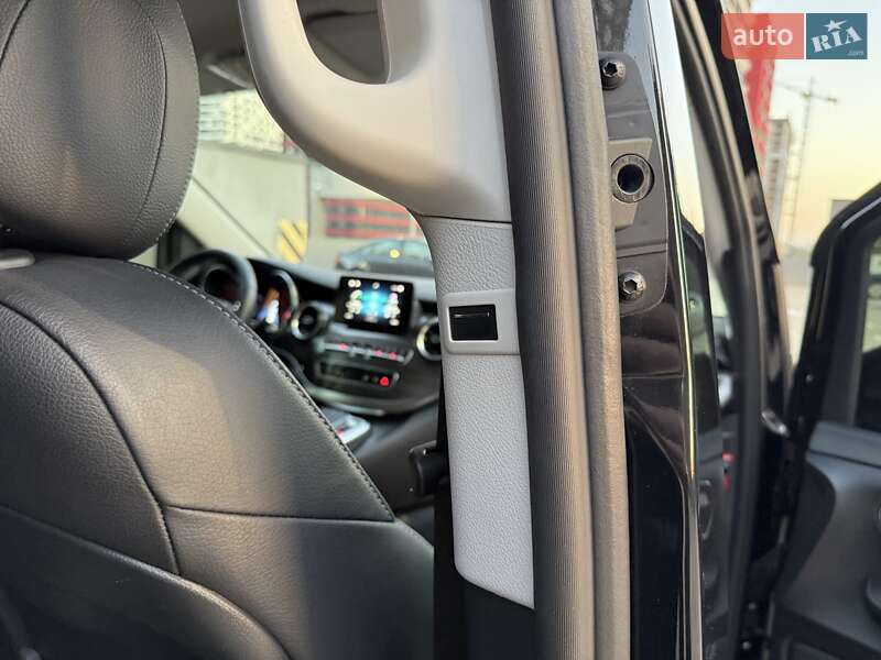 Минивэн Mercedes-Benz V-Class 2021 в Киеве