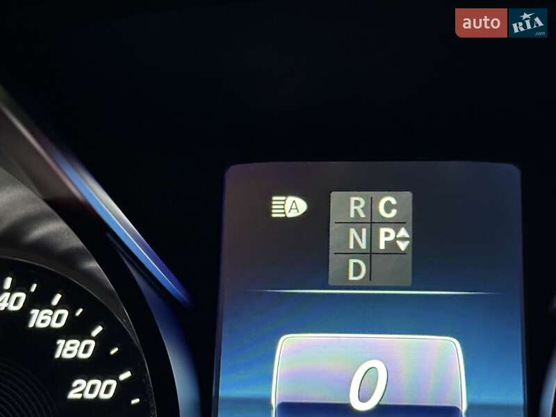 Минивэн Mercedes-Benz V-Class 2021 в Киеве