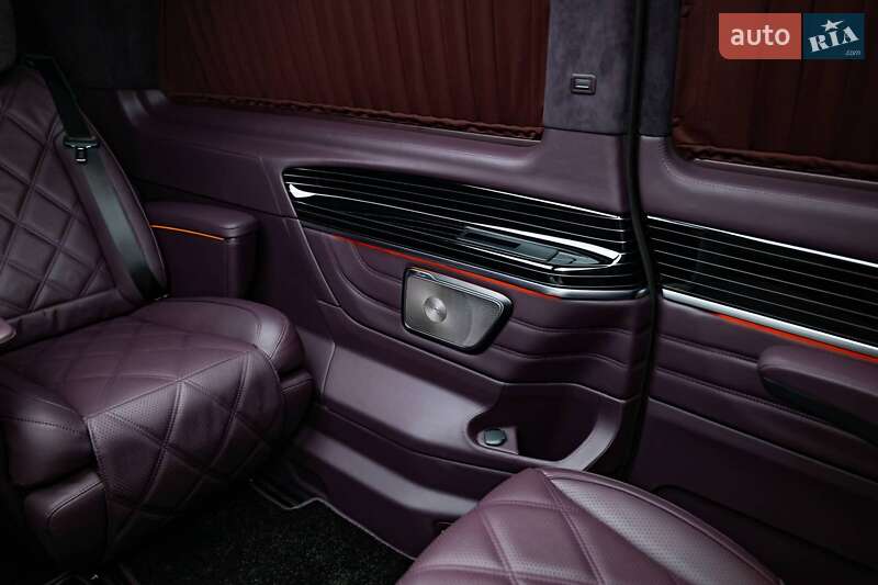 Минивэн Mercedes-Benz V-Class 2024 в Киеве фото 11 Минивэн Mercedes-Benz V-Class 2024 в Киеве