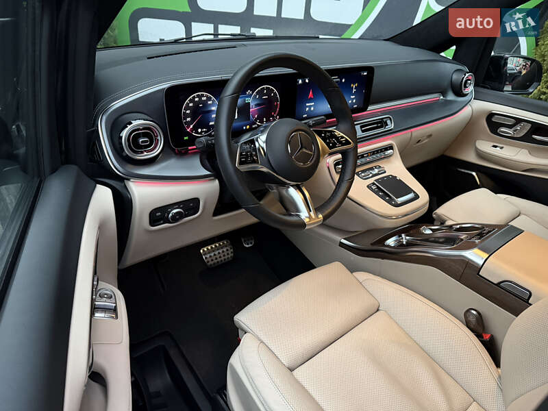 Минивэн Mercedes-Benz V-Class 2025 в Киеве
