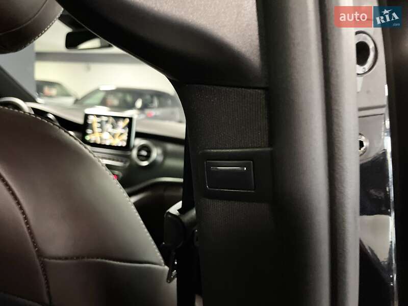 Мінівен Mercedes-Benz V-Class 2016 в Львові фото 40 Мінівен Mercedes-Benz V-Class 2016 в Львові