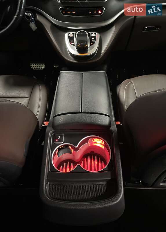 Мінівен Mercedes-Benz V-Class 2016 в Львові фото 53 Мінівен Mercedes-Benz V-Class 2016 в Львові