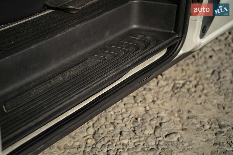 Минивэн Mercedes-Benz V-Class 2015 в Черновцах