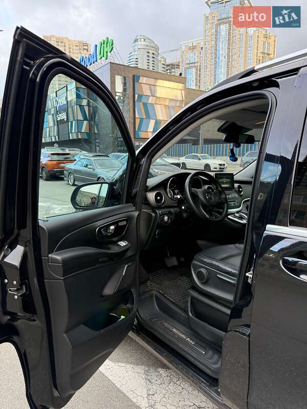 Минивэн Mercedes-Benz V-Class 2016 в Киеве фото 8 Минивэн Mercedes-Benz V-Class 2016 в Киеве