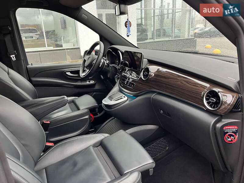Минивэн Mercedes-Benz V-Class 2023 в Житомире фото 32 Минивэн Mercedes-Benz V-Class 2023 в Житомире