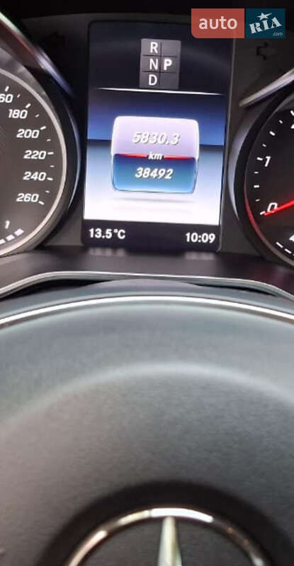 Минивэн Mercedes-Benz V-Class 2020 в Киеве