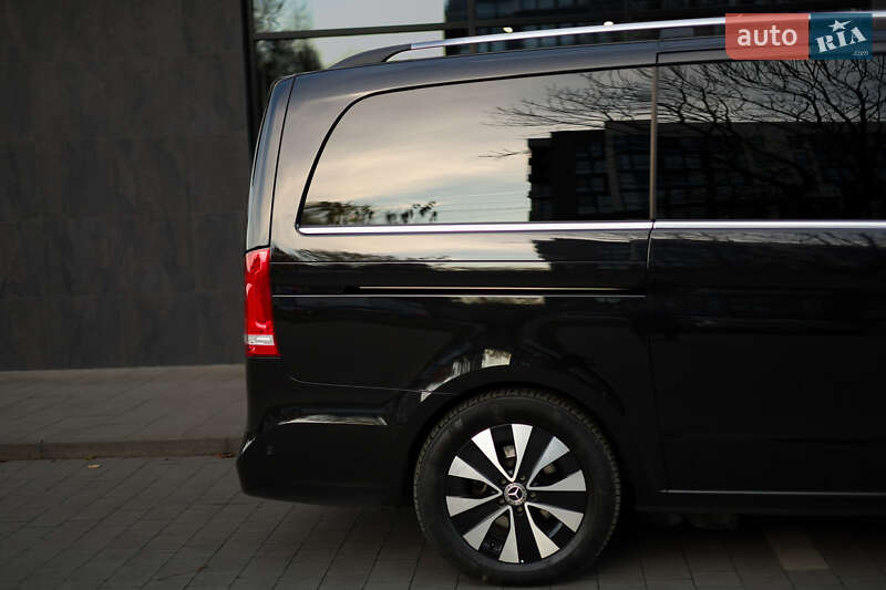 Минивэн Mercedes-Benz V-Class 2021 в Киеве
