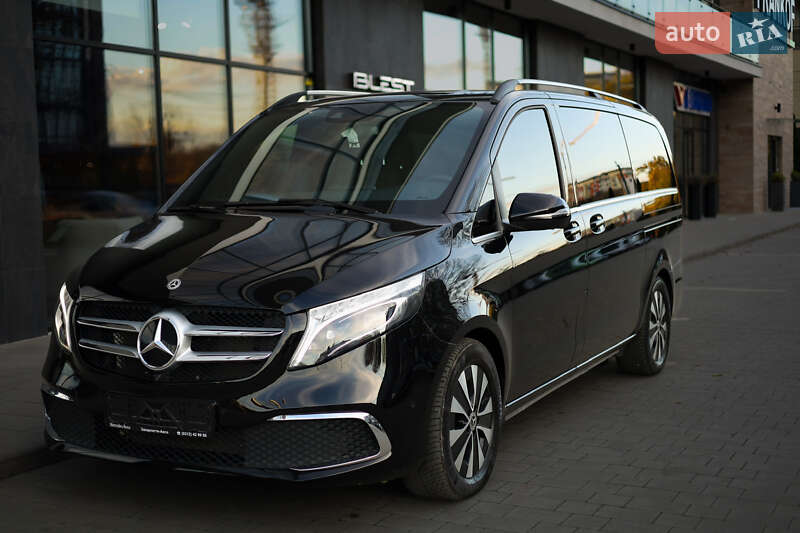 Минивэн Mercedes-Benz V-Class 2021 в Киеве