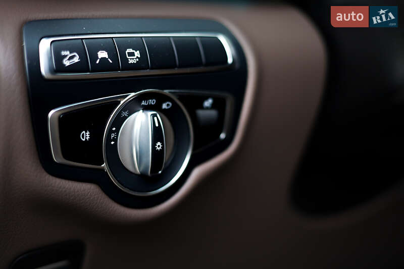 Минивэн Mercedes-Benz V-Class 2021 в Киеве