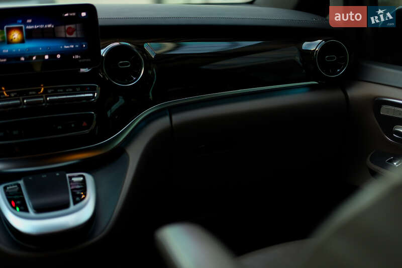 Минивэн Mercedes-Benz V-Class 2021 в Киеве