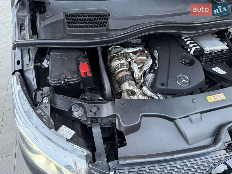 Мінівен Mercedes-Benz V-Class 2021 в Луцьку
