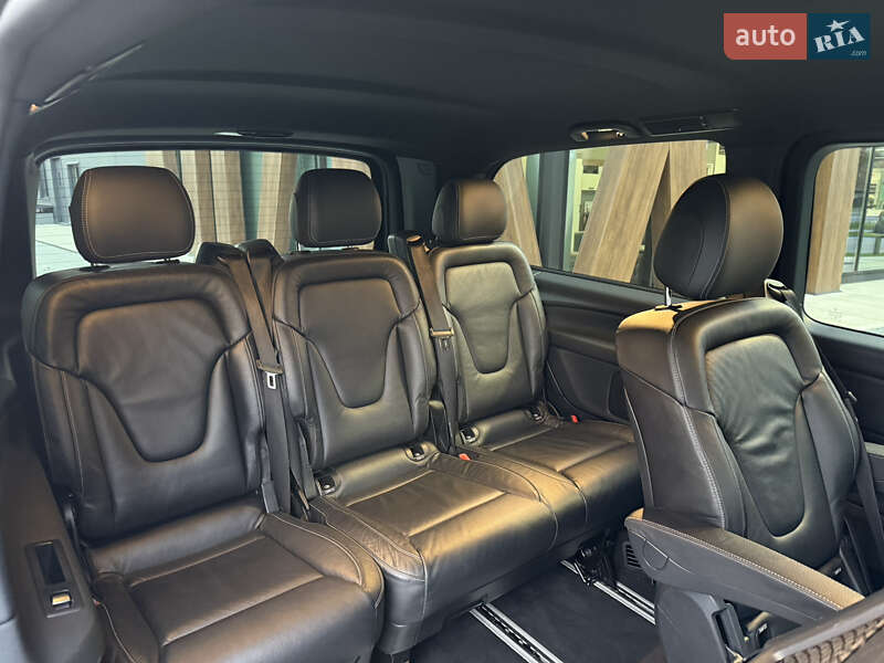 Мінівен Mercedes-Benz V-Class 2021 в Луцьку
