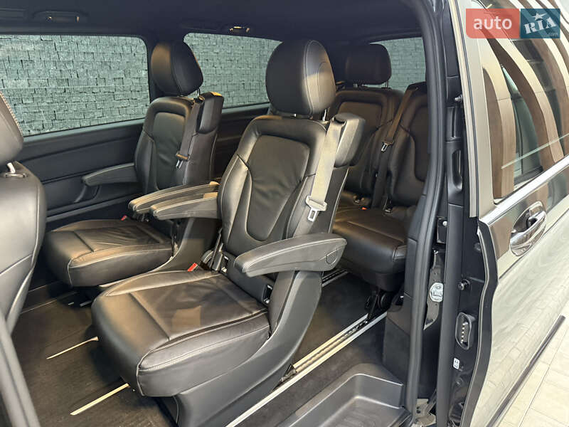 Мінівен Mercedes-Benz V-Class 2021 в Луцьку