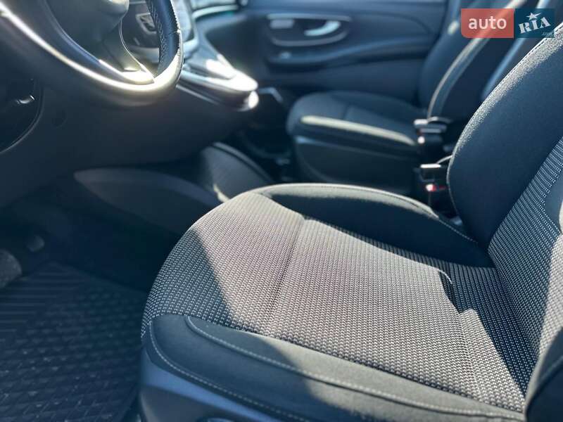 Минивэн Mercedes-Benz V-Class 2023 в Мукачево фото 15 Минивэн Mercedes-Benz V-Class 2023 в Мукачево