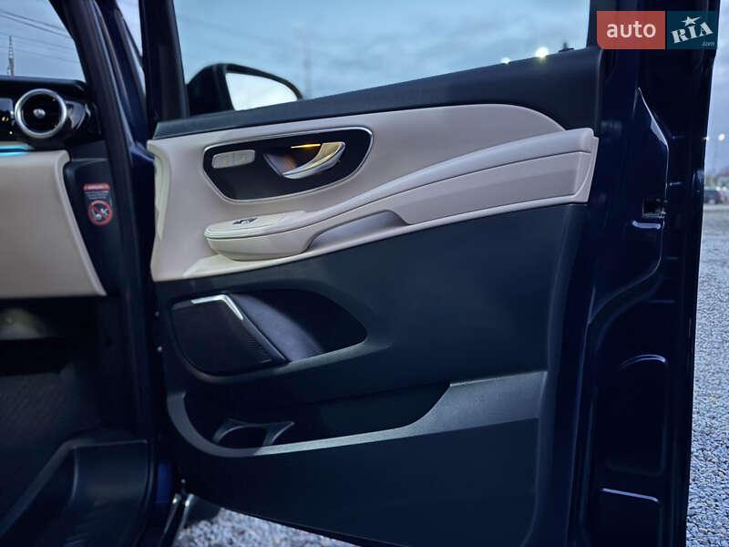 Мінівен Mercedes-Benz V-Class 2016 в Луцьку