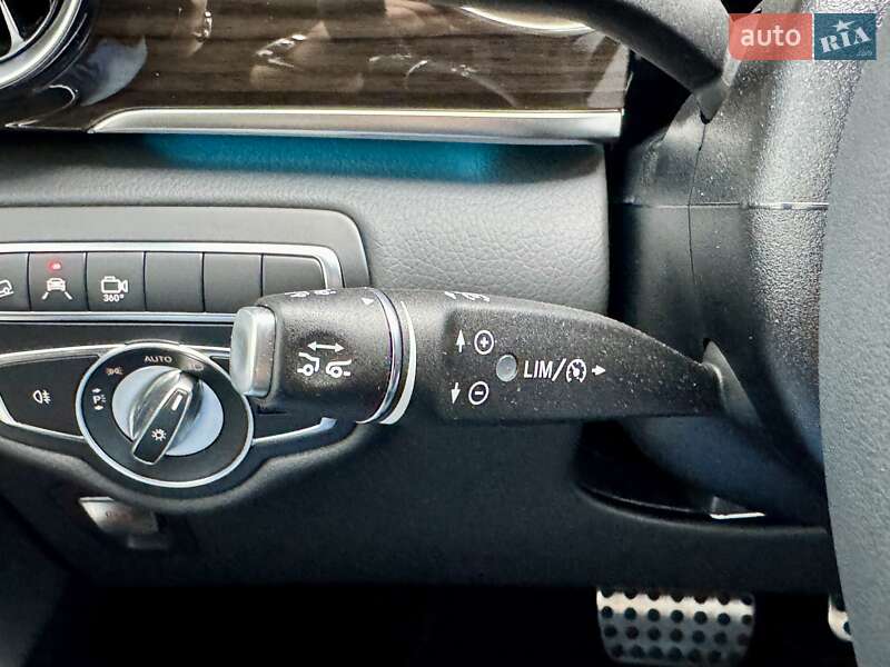 Минивэн Mercedes-Benz V-Class 2023 в Киеве фото 62 Минивэн Mercedes-Benz V-Class 2023 в Киеве