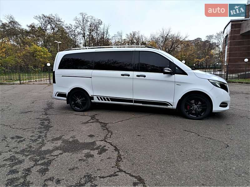 Мінівен Mercedes-Benz V-Class 2015 в Одесі
