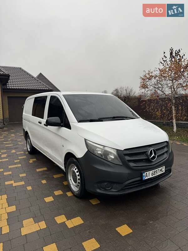 Мінівен Mercedes-Benz V-Class 2015 в Києві