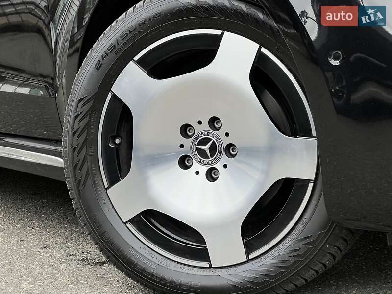 Минивэн Mercedes-Benz V-Class 2024 в Киеве