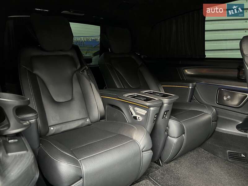 Минивэн Mercedes-Benz V-Class 2024 в Киеве