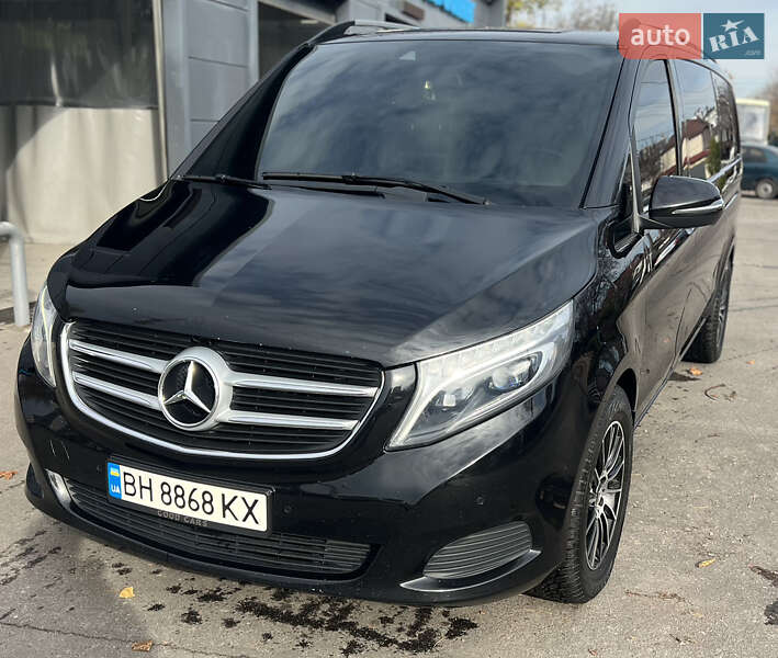 Мінівен Mercedes-Benz V-Class 2016 в Одесі